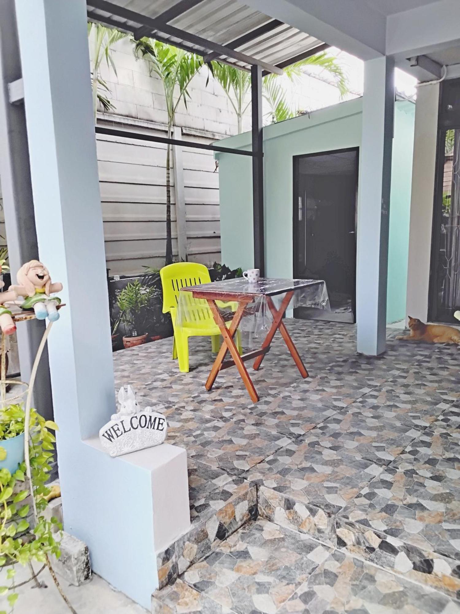 Mango Tree Guestroom Бангкок Экстерьер фото